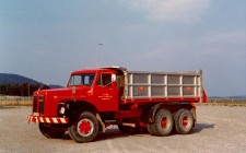 106-Lenz-Maechler-Scania-Vabis-L75-3Achser-Dreiseitenkippbruecke-ca-1970